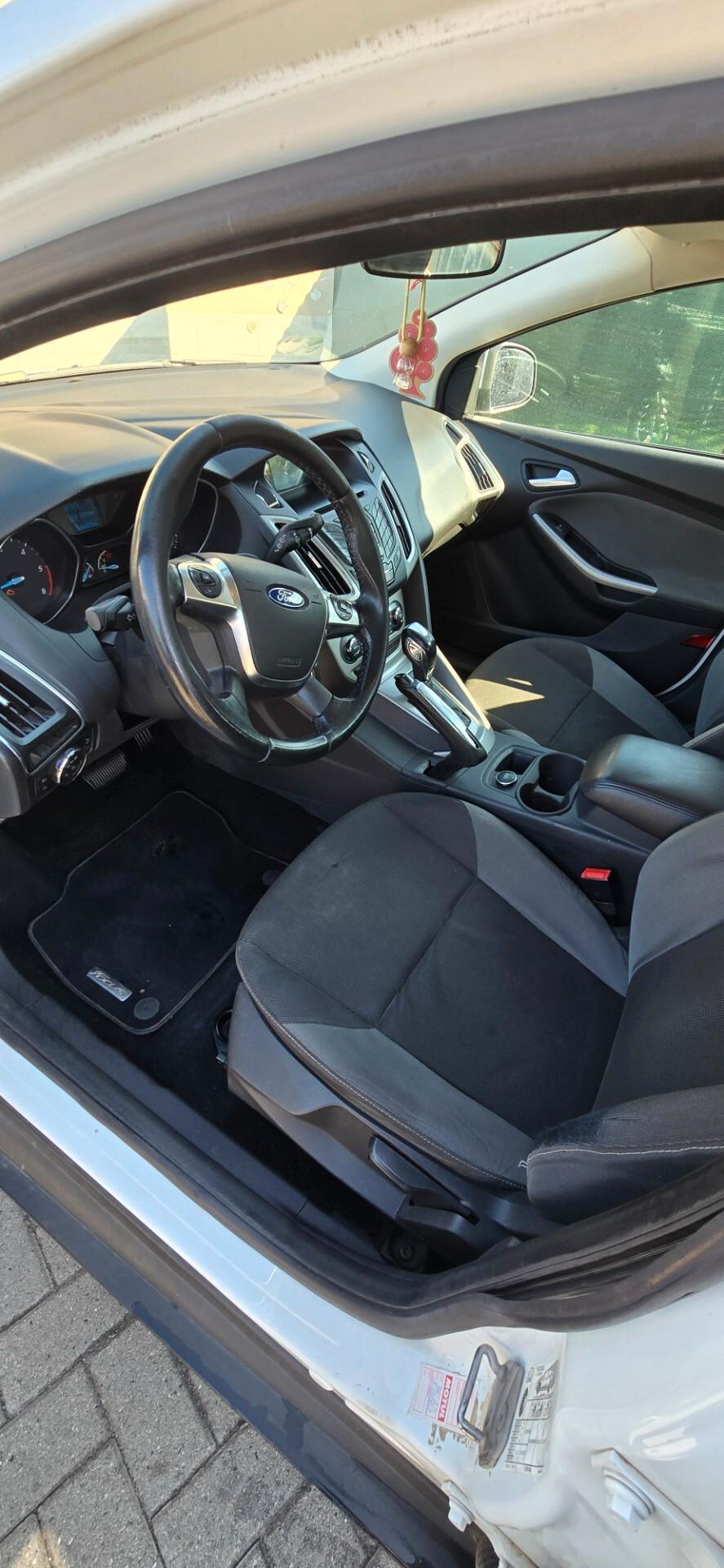 Ford Focus 2.0 TDCi 115 CV Powershift Titanium