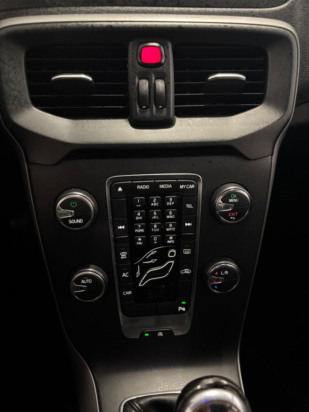 Volvo V40 D2 1.6 Summum | OK NEOPATENTATI |