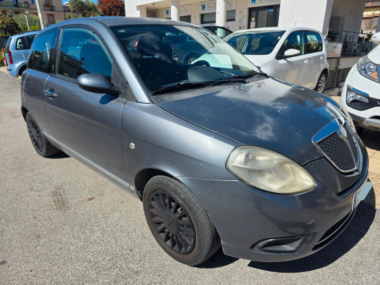 Lancia Ypsilon 1.3 MJT 75 CV Argento