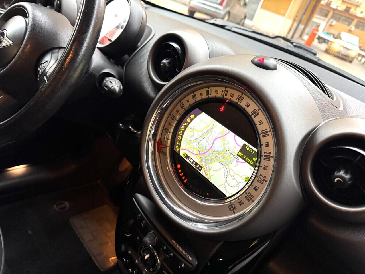 Mini Cooper Countryman 1.6D idonea neo patentati
