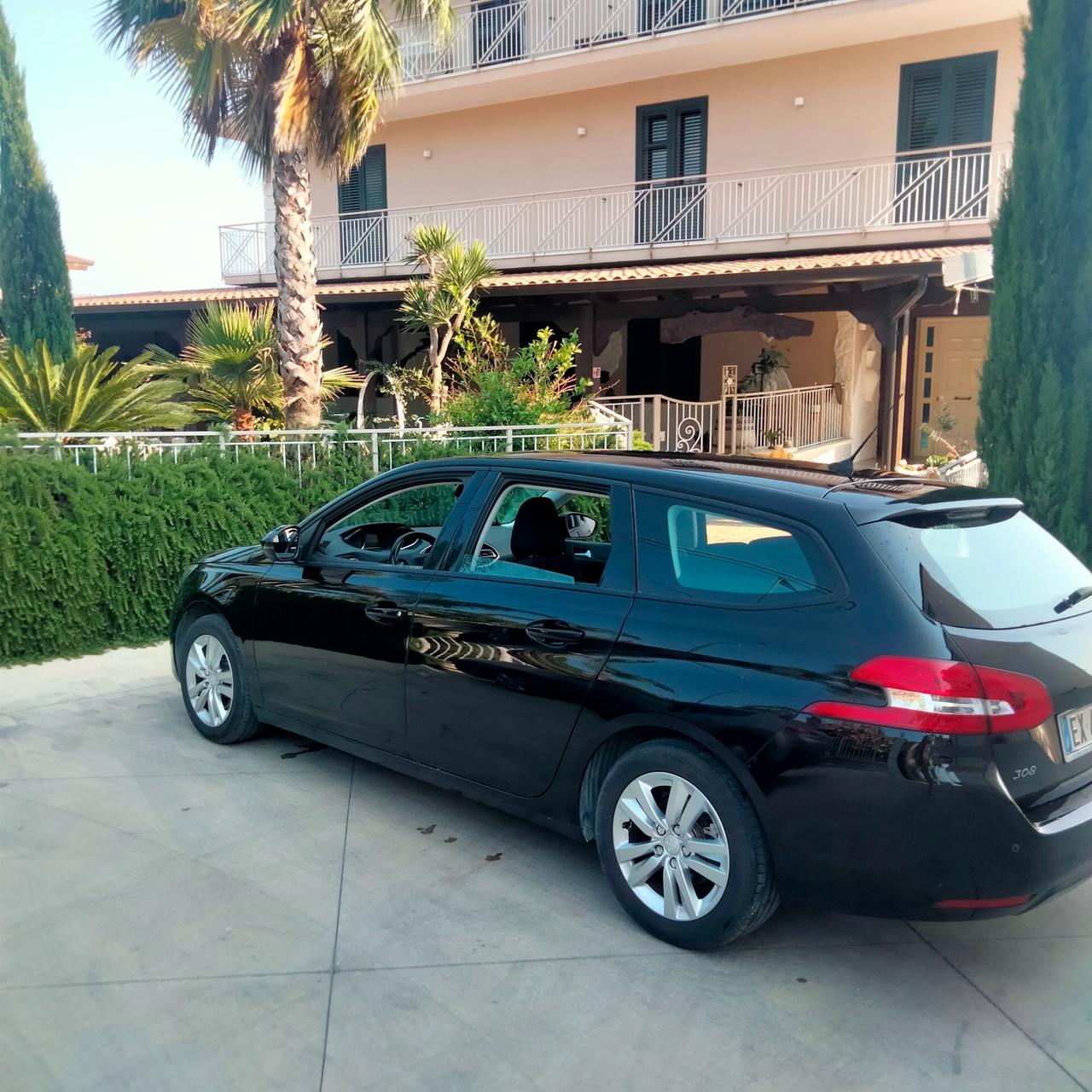 Peugeot 308 1.6 e-HDi 115 CV Stop&Start SW Allure