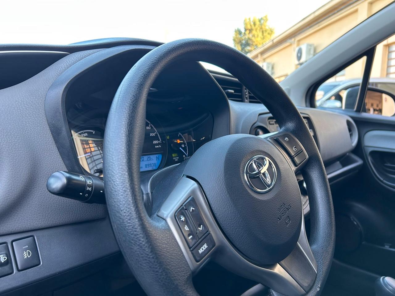 Toyota Yaris hydrid 2020 89.000km automatica neopatentata