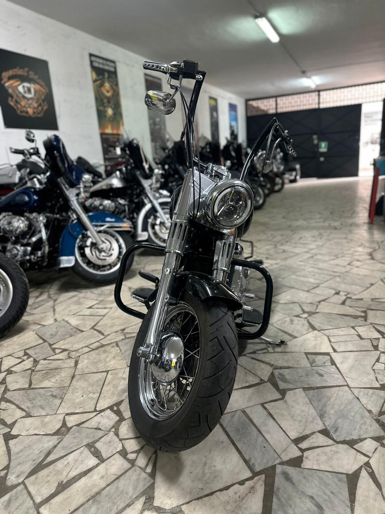 Harley-davidson FLSTC Heritage Softail Classic