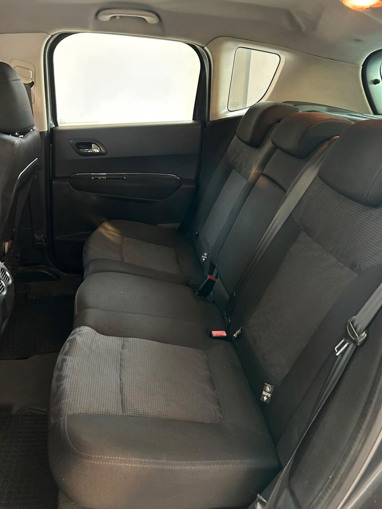 Peugeot 3008 1.6 HDi 112CV Business