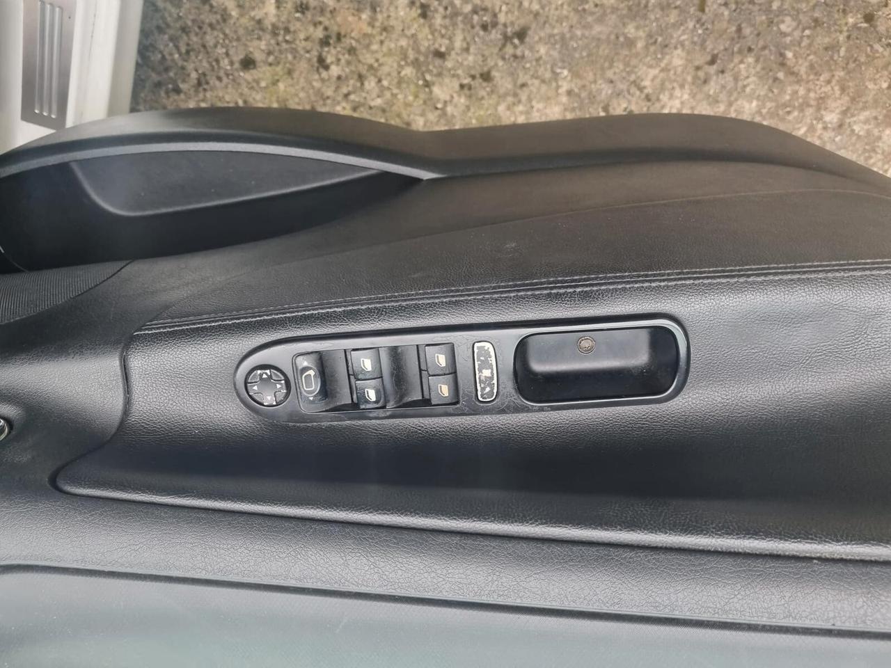 Peugeot 207 1.4 HDi 70CV 5p. XS