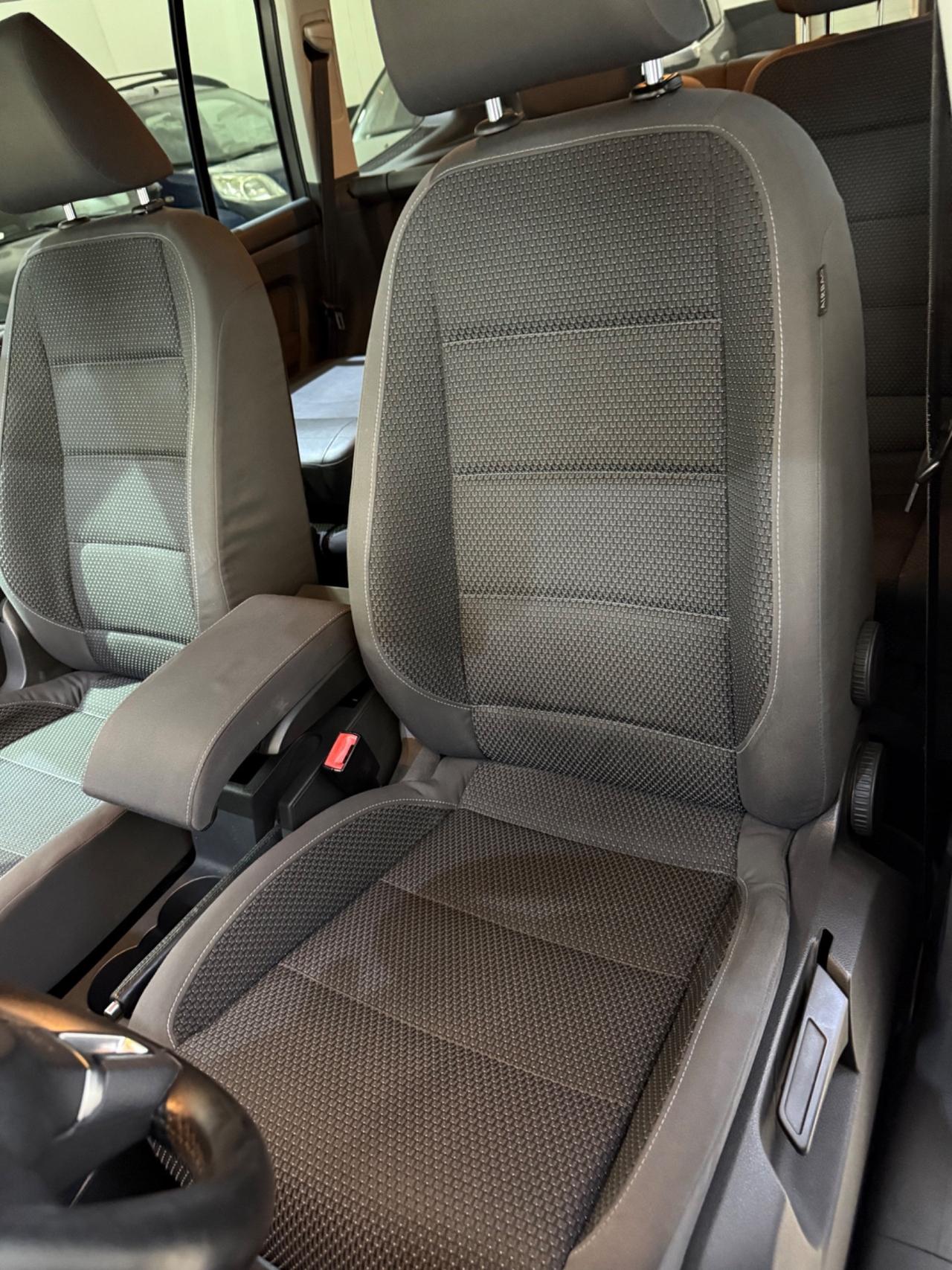 Volkswagen Touran 1.6 TDI Trendline 7 POSTI