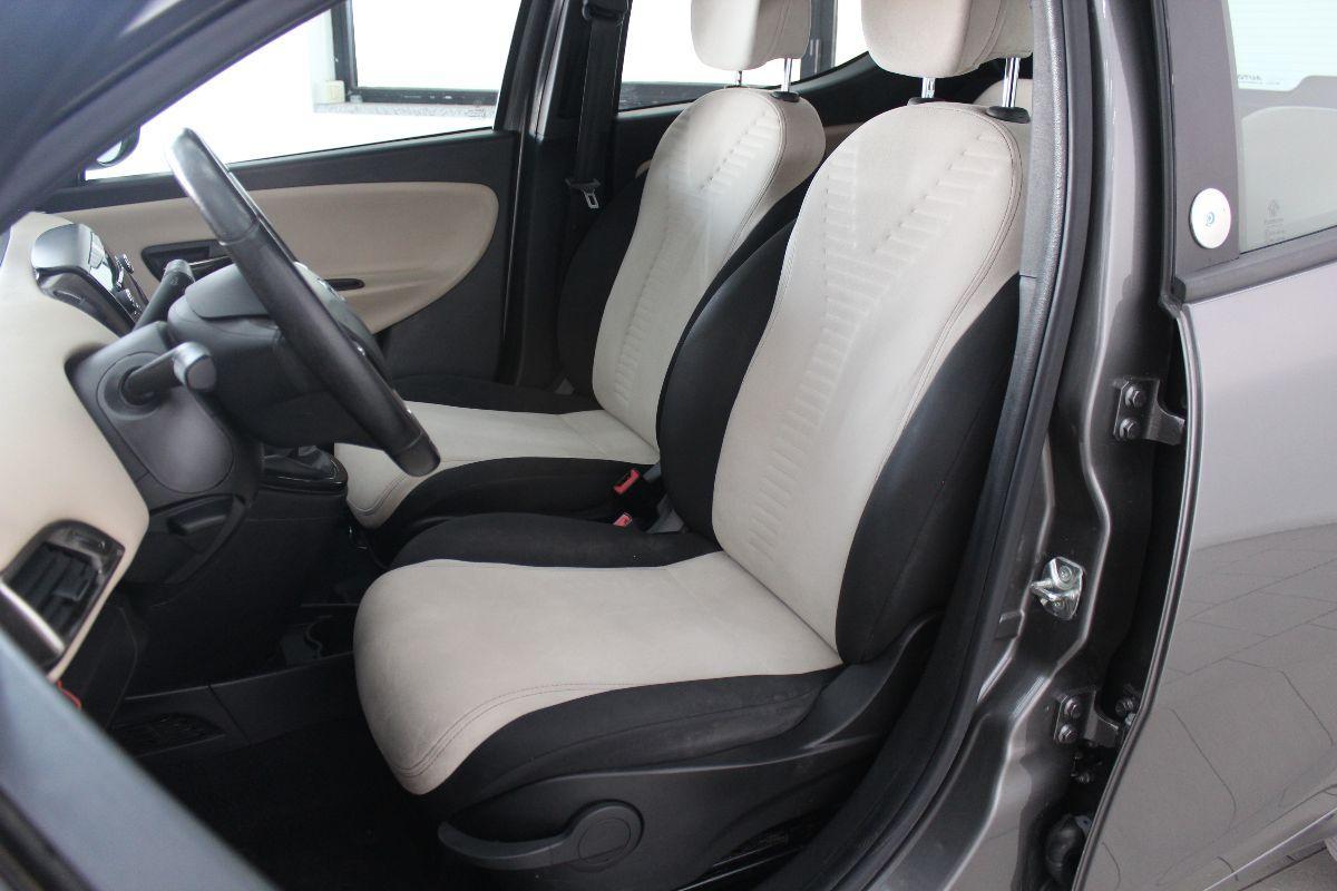 LANCIA - Ypsilon - 0.9 T.Air 85 CV 5 porte Metano Ecochic Gold