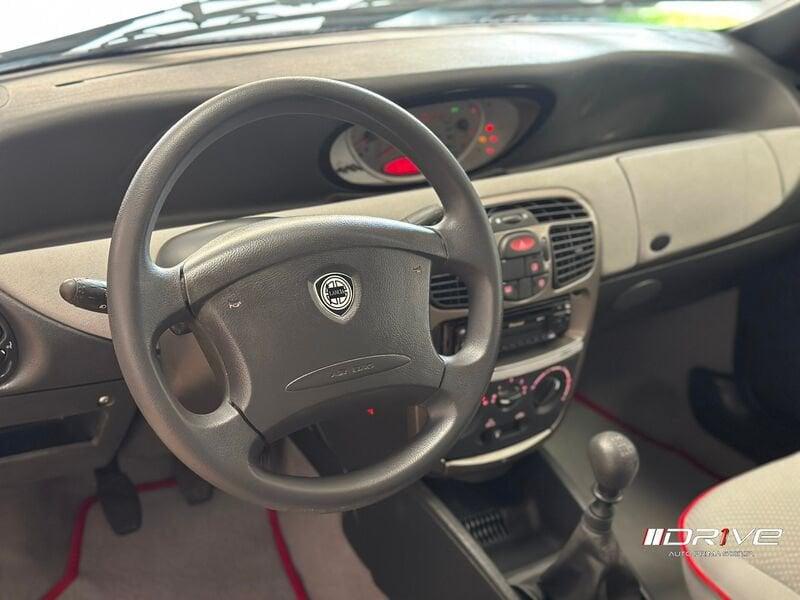 Lancia Y 1.2i cat Elefantino Blu