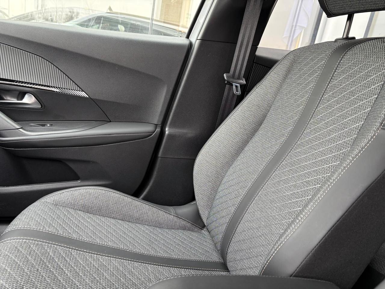 Peugeot 2008 ALLURE PureTech 100 6mt SPOTICAR