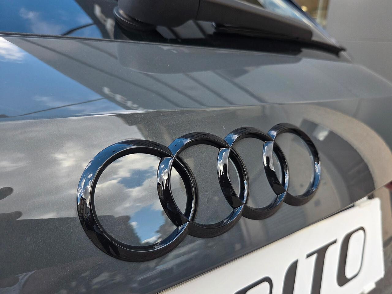 Audi Q3 35 TDI S tronic 150 cv Business