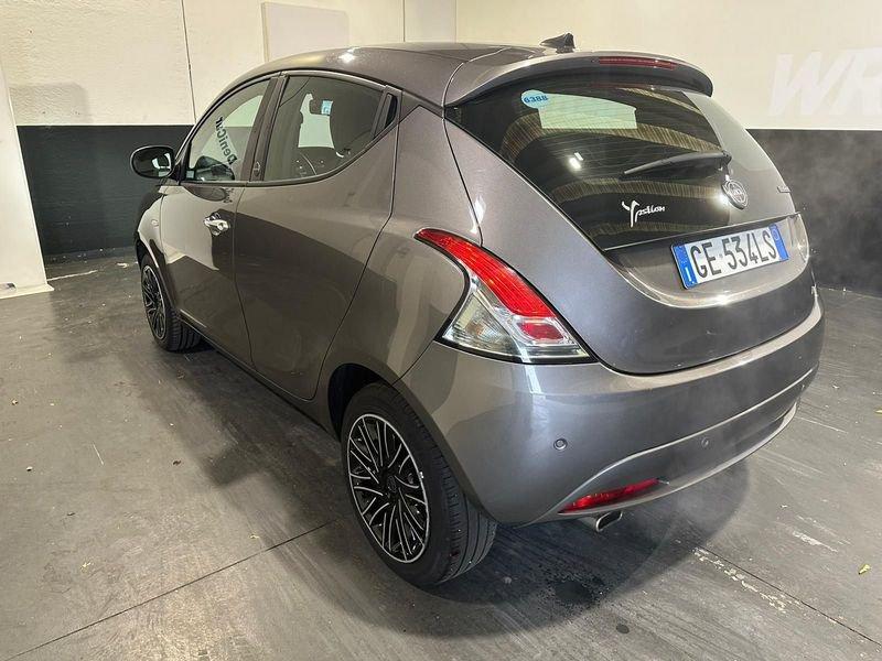 Lancia Ypsilon 1.0 FireFly 5 porte S&S Hybrid Gold