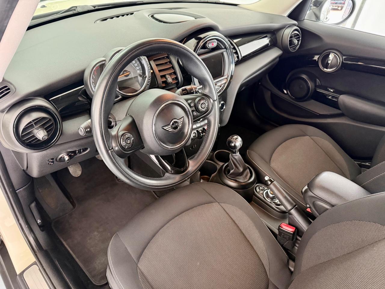 Mini 1.5 Cooper D 5 porte