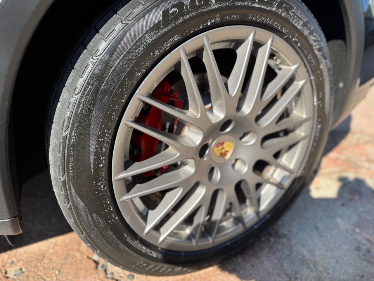 Porsche Cayenne 3.0 Diesel strafull