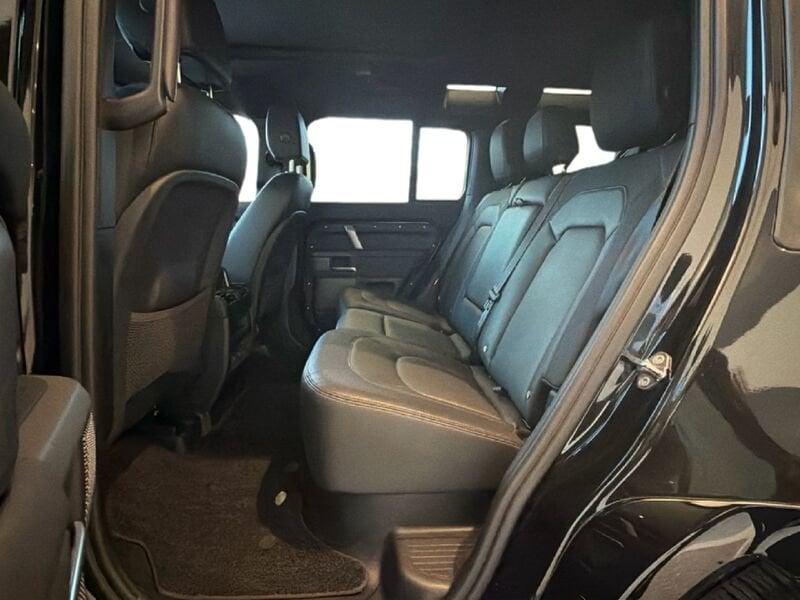 Land Rover Defender 3.0D I6 200 110 X-Dynamic SE AWD auto.