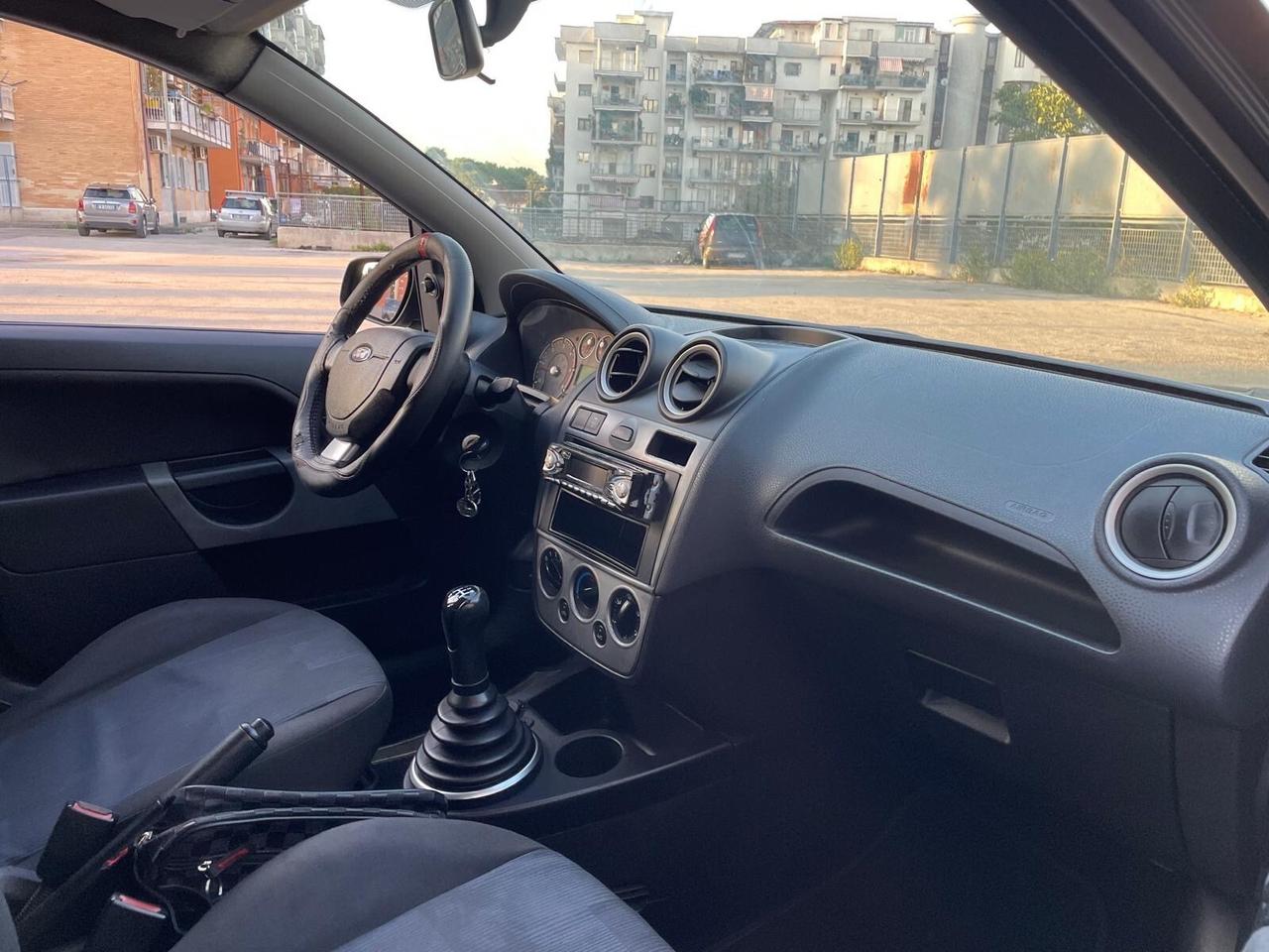 Ford Fiesta Restayling 1.4 TDCi 5p. Titanium SUPER Full