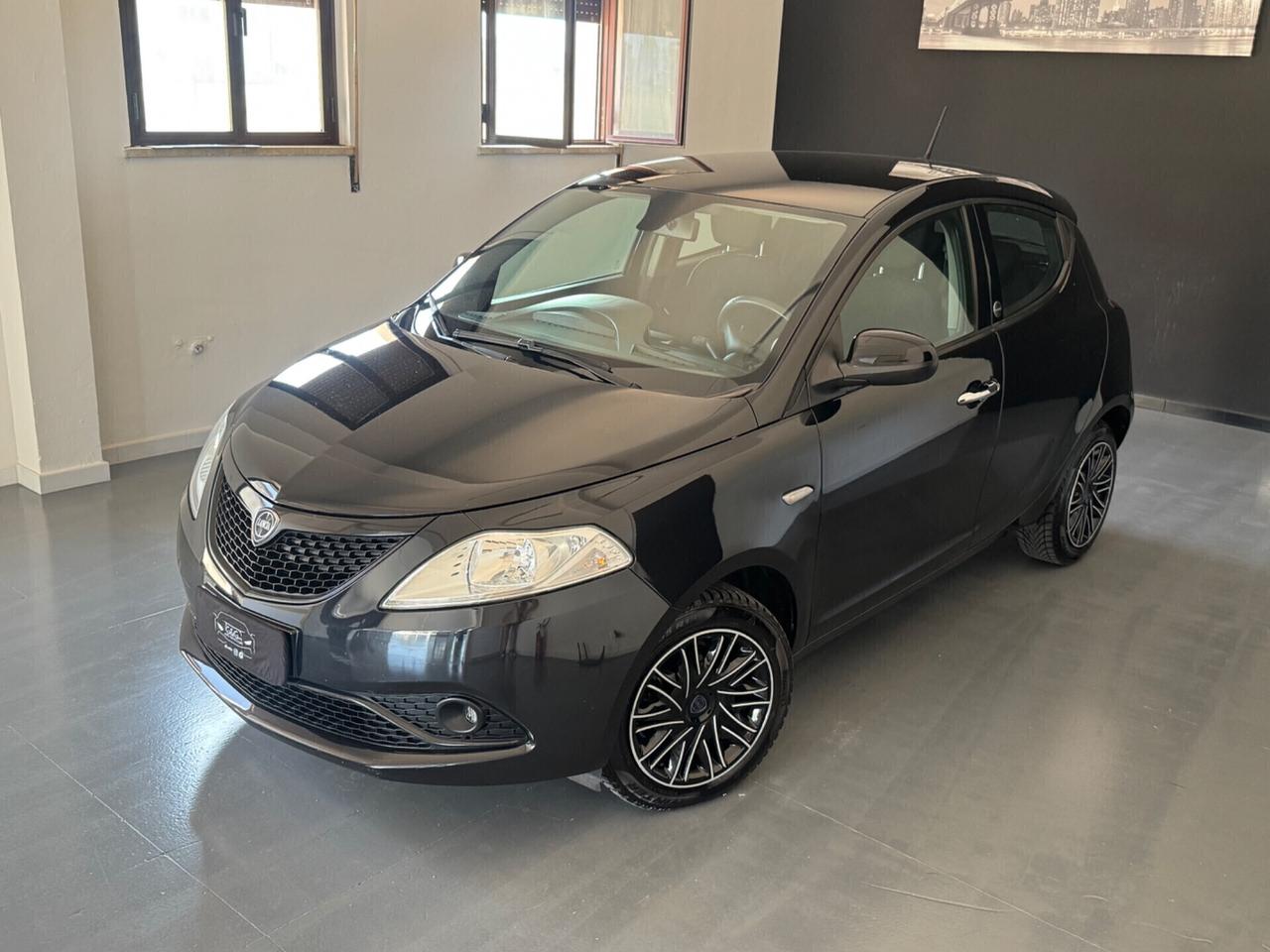 LANCIA YPSILON 1.0 FIREFLY HYBRID GOLD - 2021