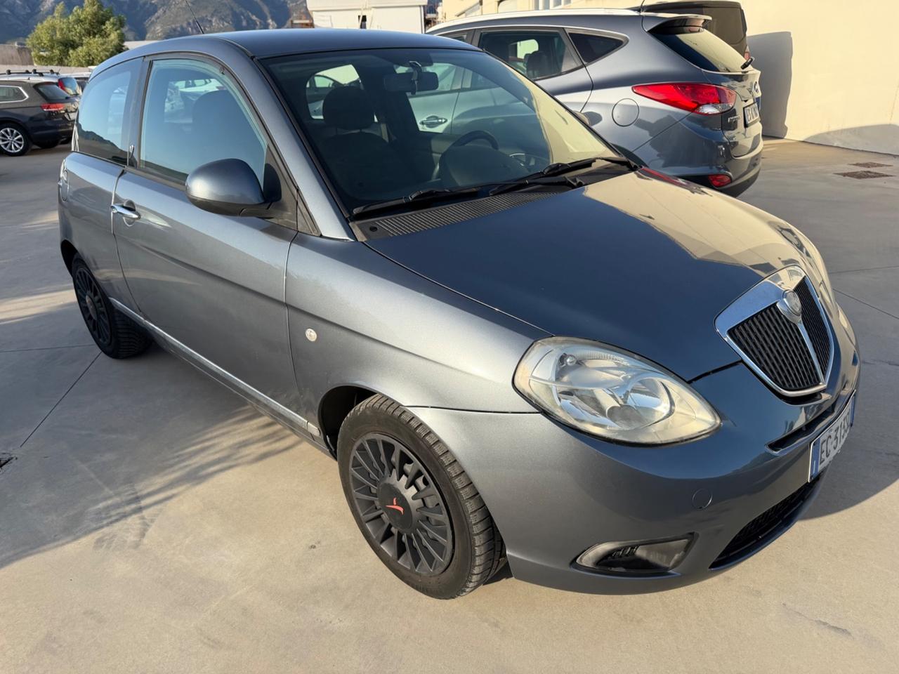 Lancia Ypsilon 1.2 benzina 44 kw 2010