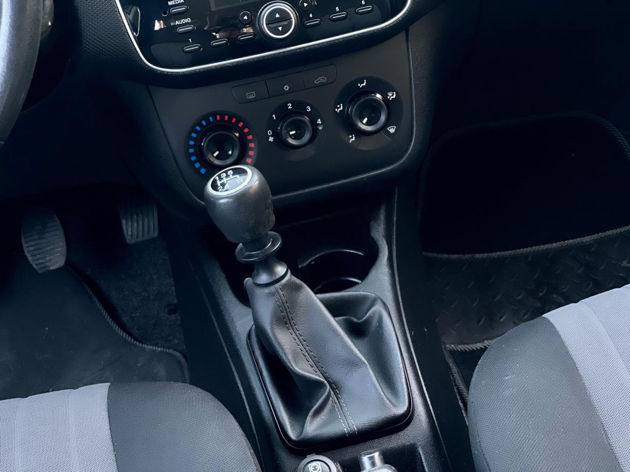 Fiat Punto 1.2 benzina 2017 - NEOPATENTATI