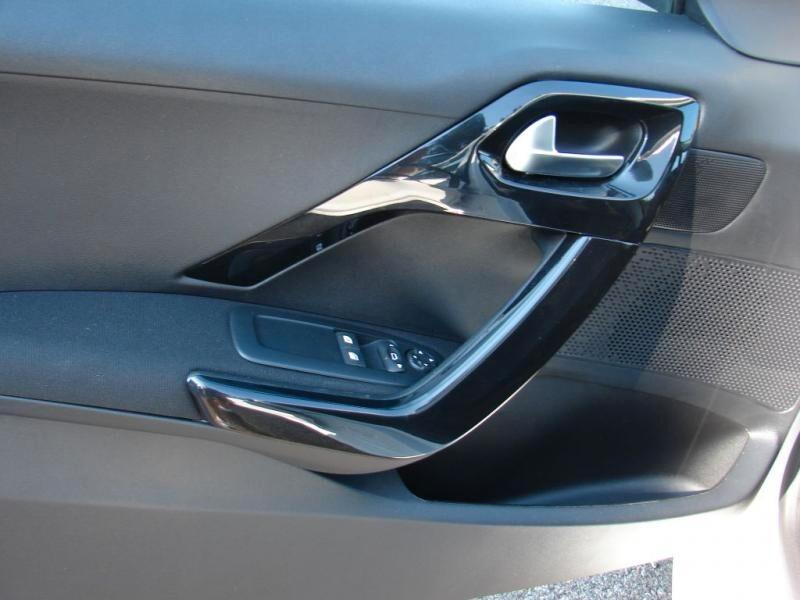 Peugeot 208 BlueHDi 100 S&S 5porte Active *N1 VAN*IVA ESPOSTA*