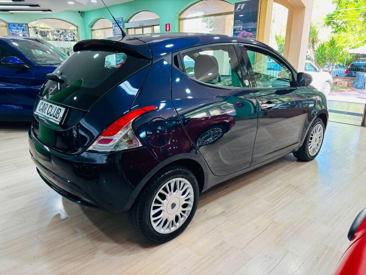 Lancia Ypsilon 1.2 69 cv 5p. GPL Ecochic