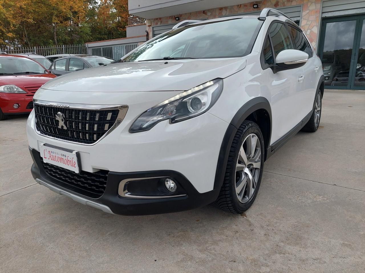Peugeot 2008 BlueHDi 100cv Allure