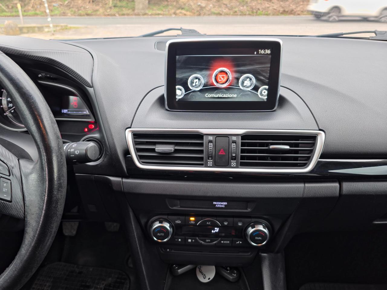 Mazda 3 Mazda3 1.5 Skyactiv-D Exceed 2016-E6 Manuale NEO