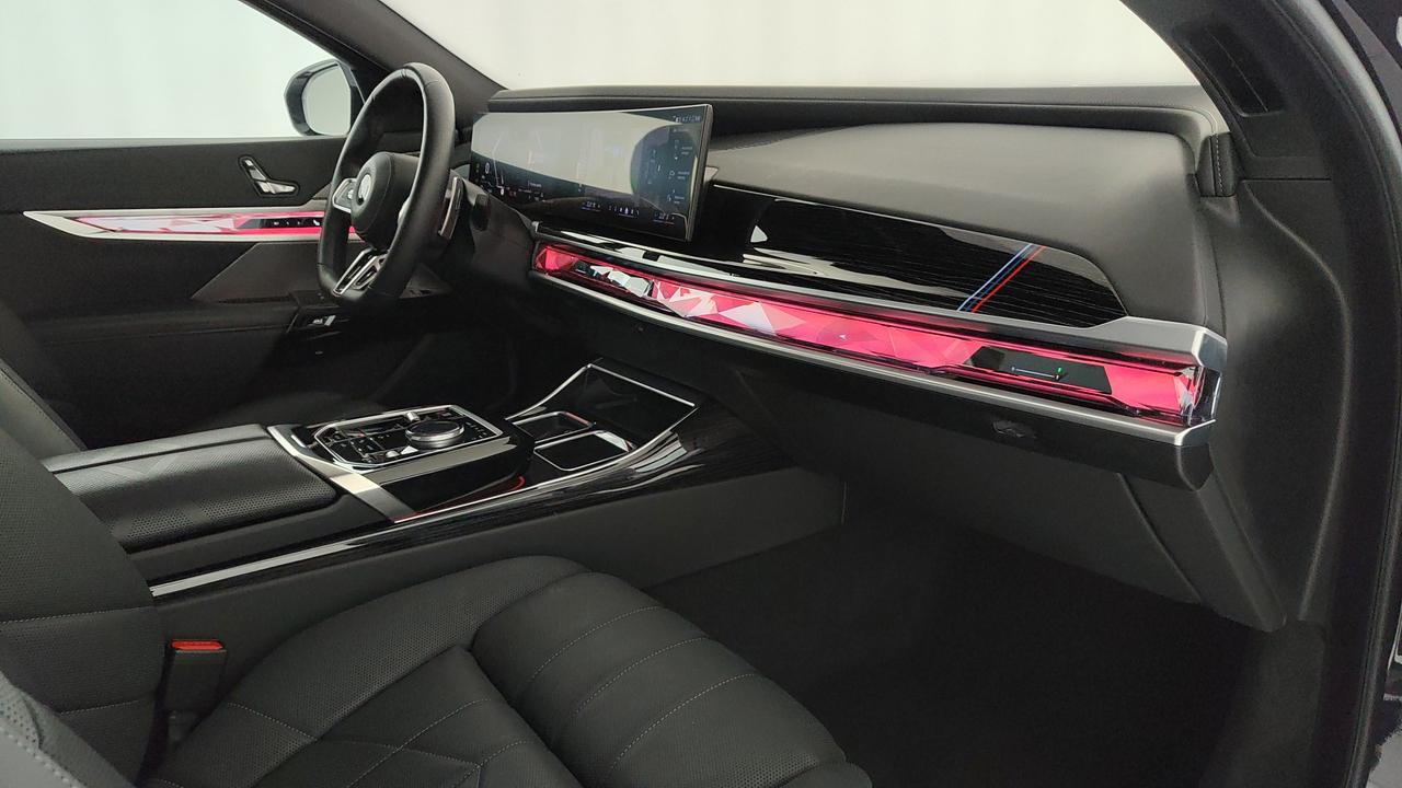 BMW Serie 7 G70 - 740d mhev xdrive MSport Pro auto