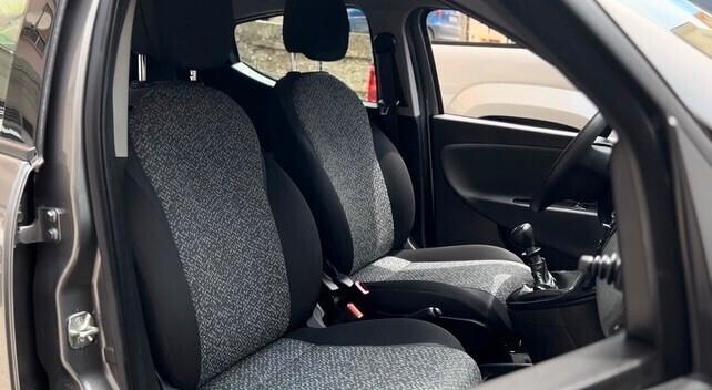 LANCIA YPSILON - ANNO 2022 - Cc 1.0 - Cv 70
