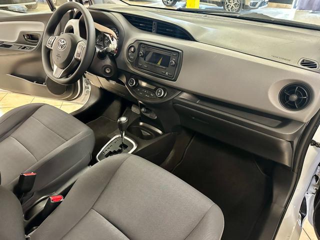 TOYOTA Yaris 1.5 Hybrid 5 porte Cool AUTOM. OK NEOPATENTATO