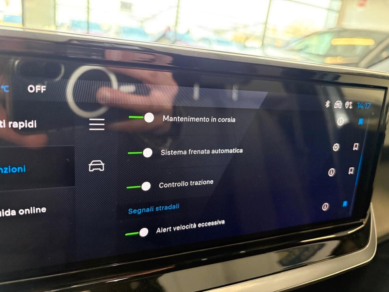 Peugeot 2008 ALLURE motore elettrico 156 CV 5 porte SPOTICAR