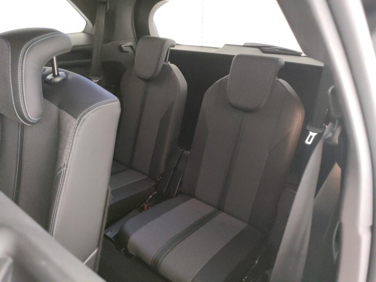 PEUGEOT 5008 1.5 bluehdi Allure Pack 130cv eat8 7 Posti