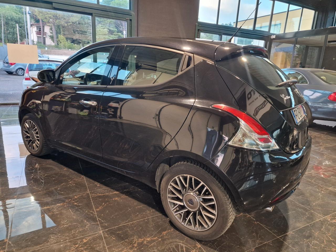 Lancia Ypsilon 1.3 MJT 16V 95 CV 5 porte S&S Platinum