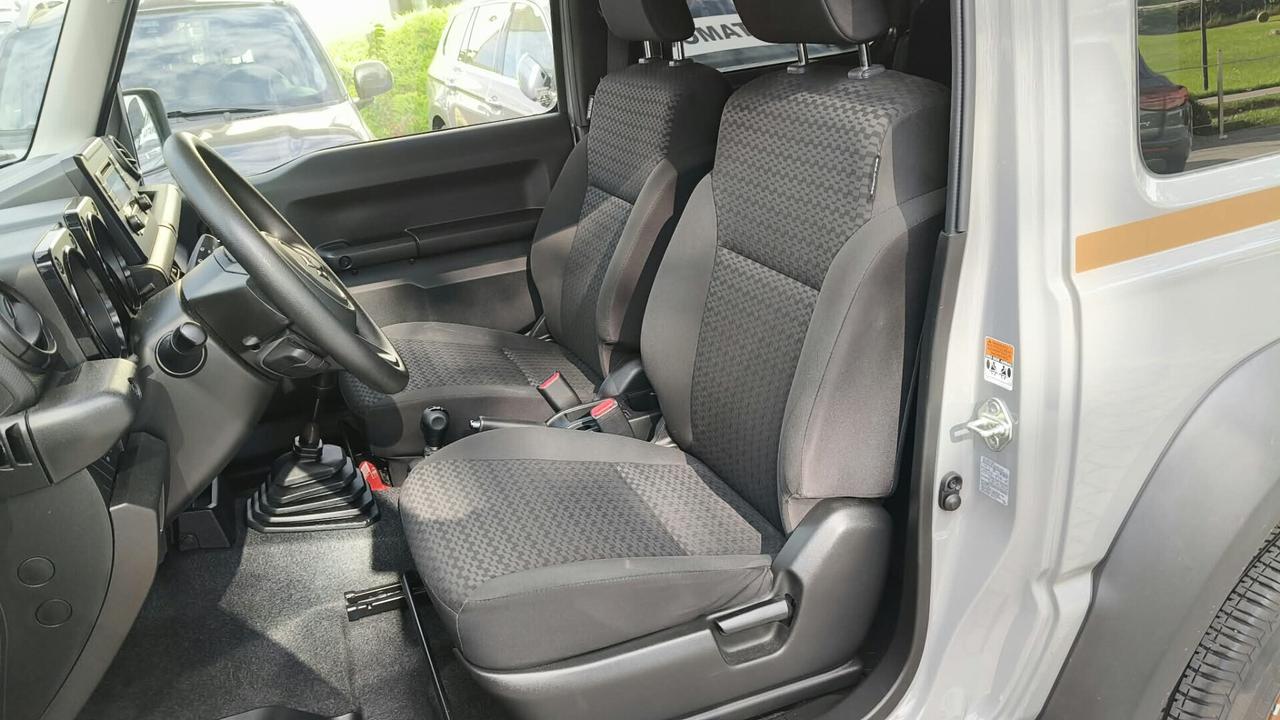 SUZUKI JIMNY 1.5 BENZINA 102CV 4X4 4WD AUTOVETTURA 4 POSTI