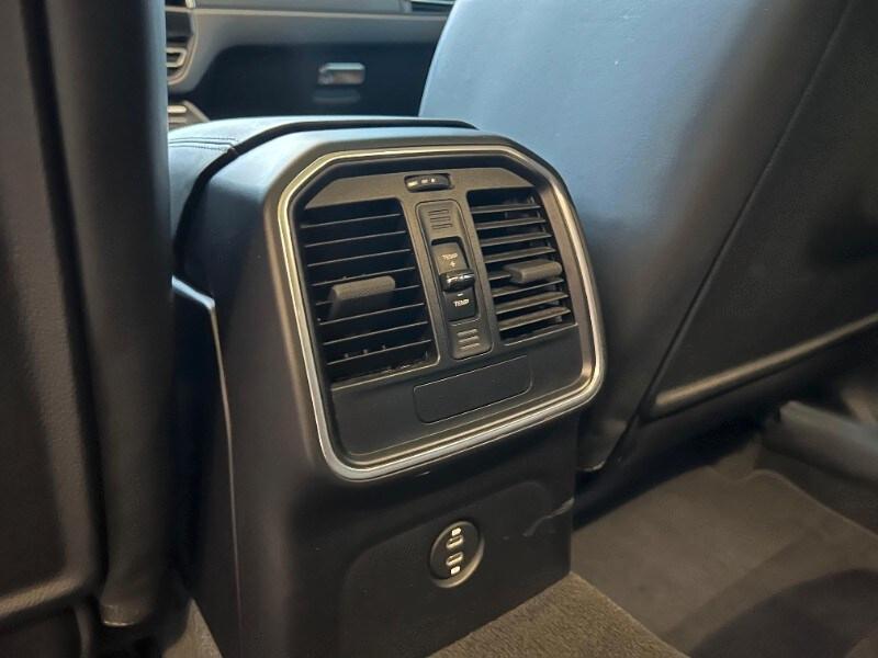 PORSCHE Macan 2.0 T