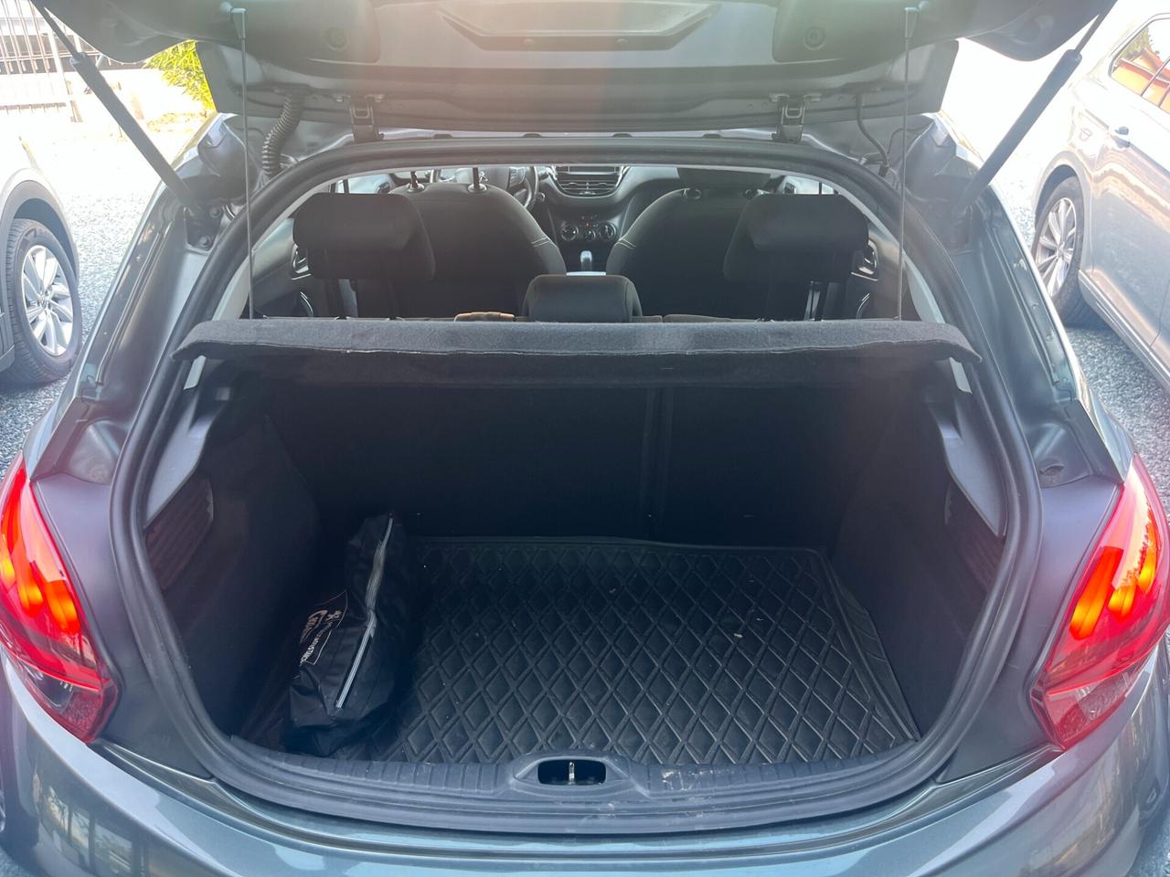Peugeot 208 BlueHDi 01/2017 5 P **KM 88230**
