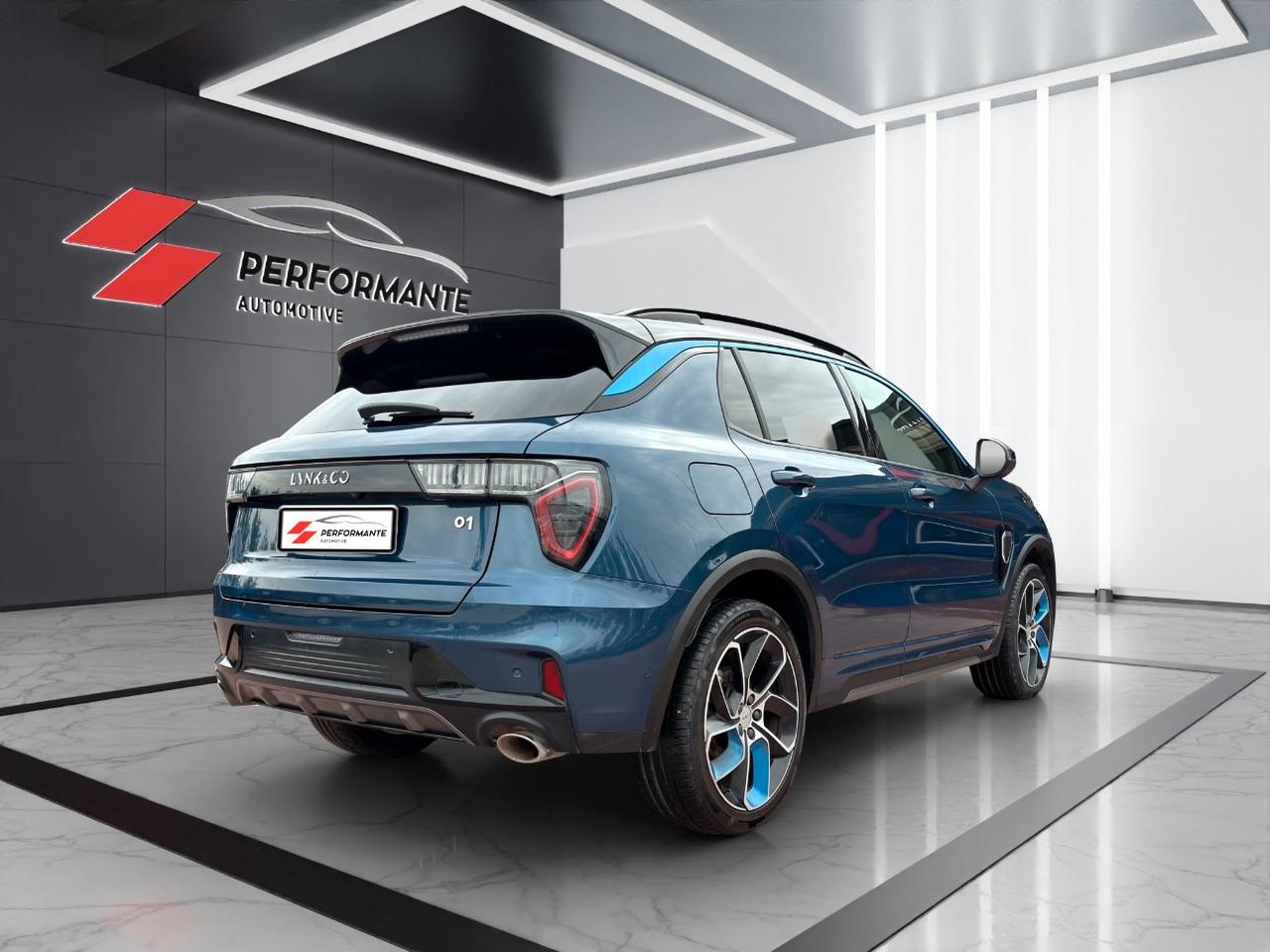 Lynk & Co 01 1.5 td phev auto