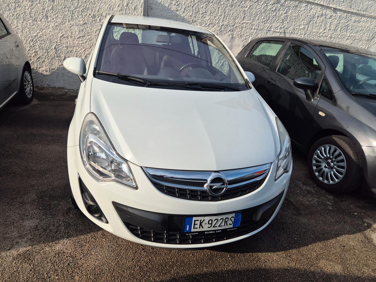 Opel Corsa 1.4 16V 5 porte Cosmo PARI NUOVO!!!!