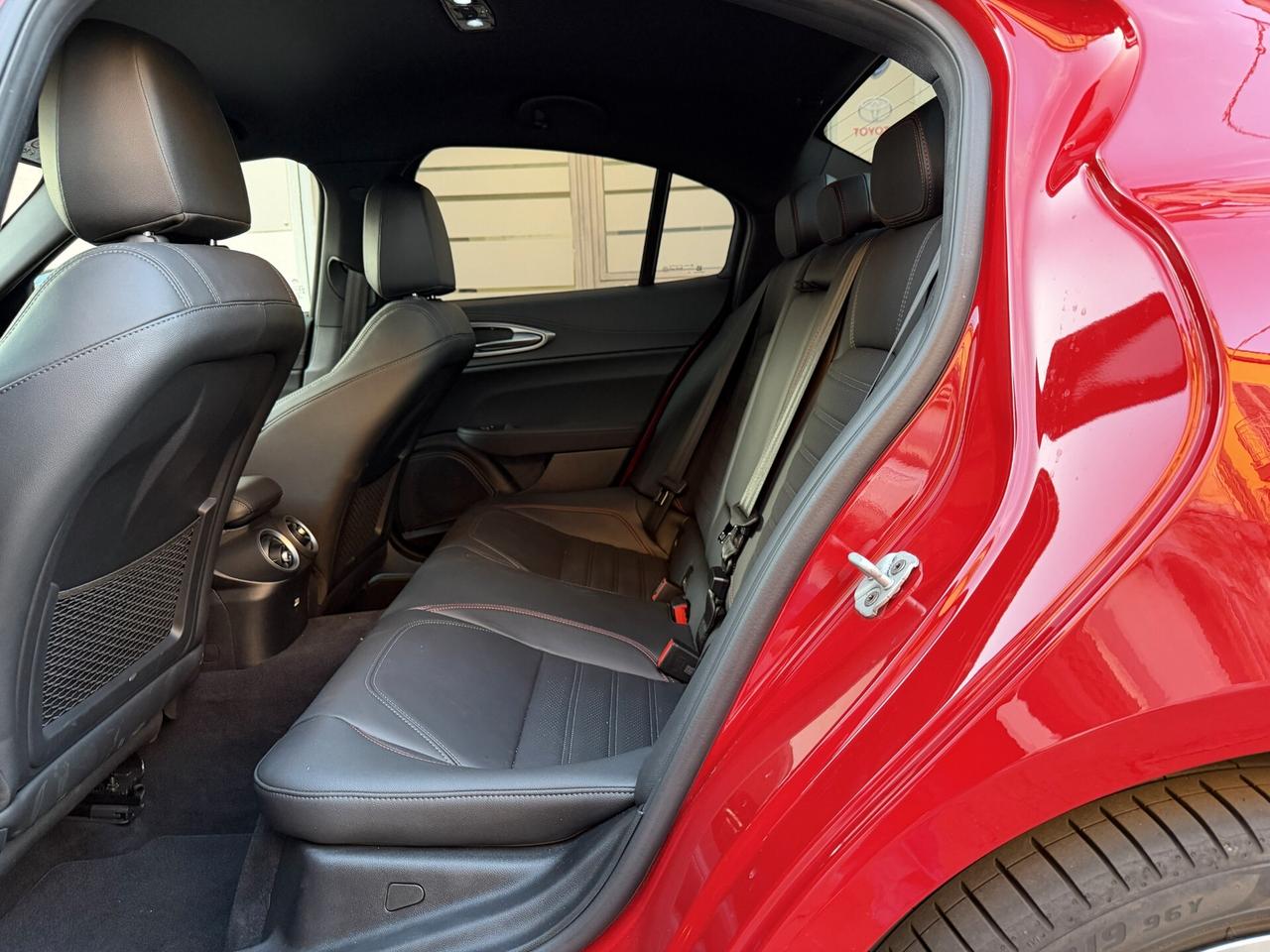 Alfa Romeo Giulia 2.0 Turbo 280 CV AT8 AWD Q4 Competizione
