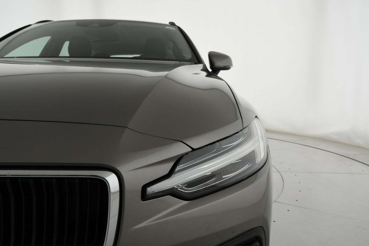 VOLVO V60 2.0 b4 Momentum Business auto NEOPATENTATI+C17"