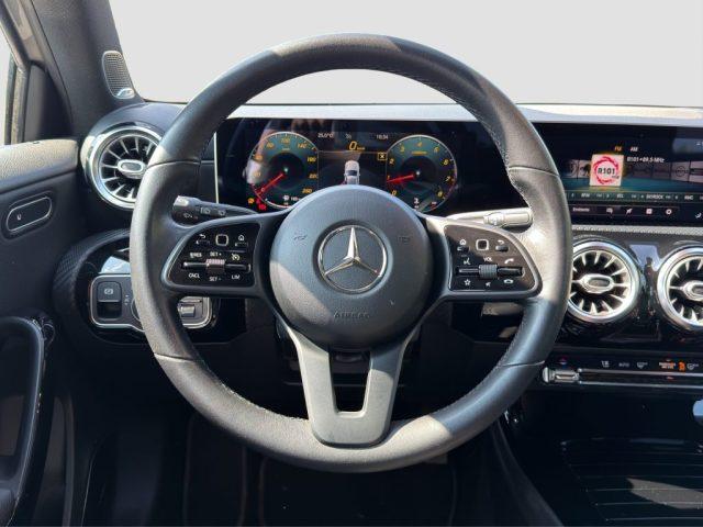 MERCEDES-BENZ A 180 A 200 Automatic Sport