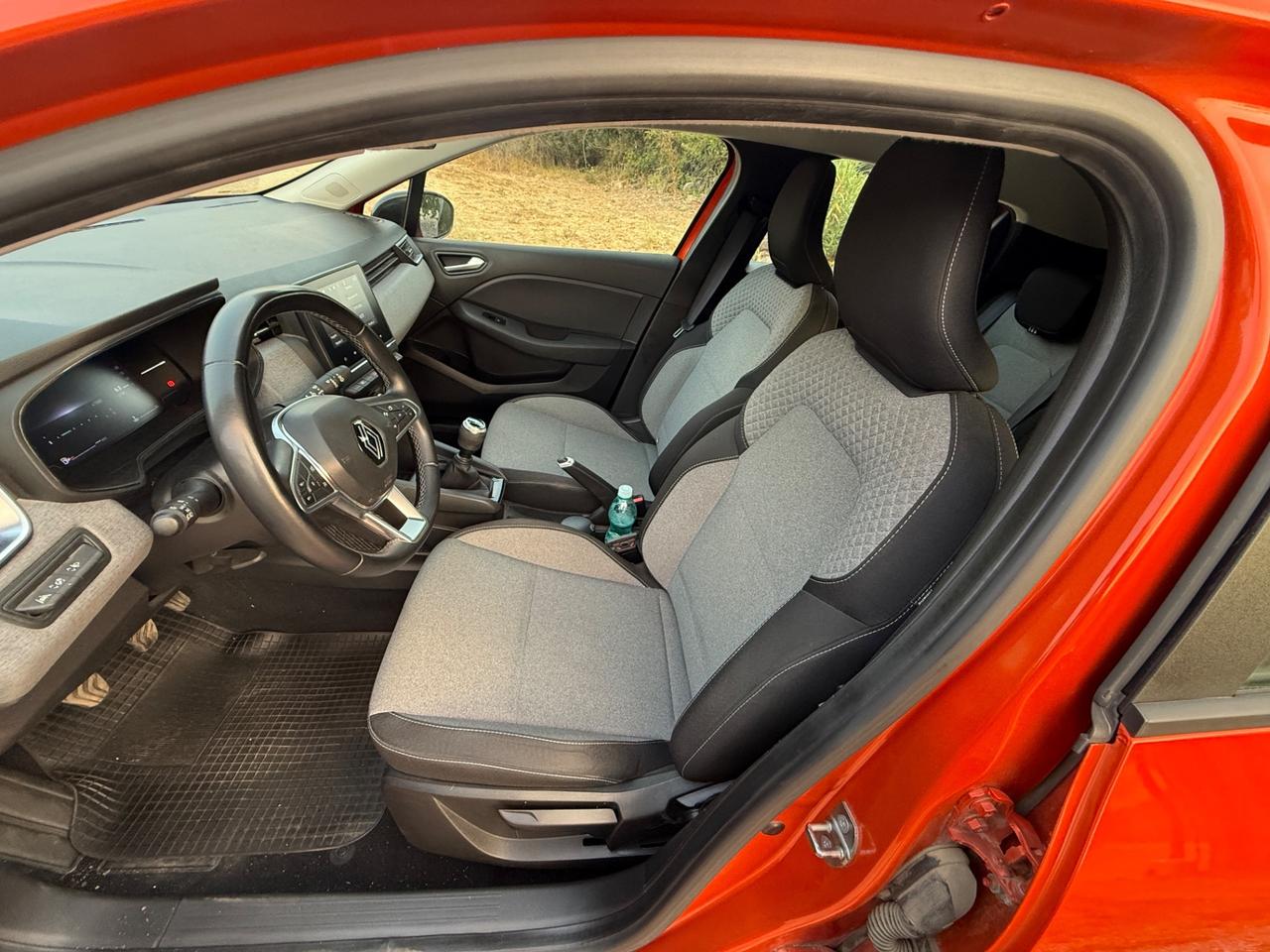 Renault Clio SCe 65 CV 5 porte Evolution anno 10/2024