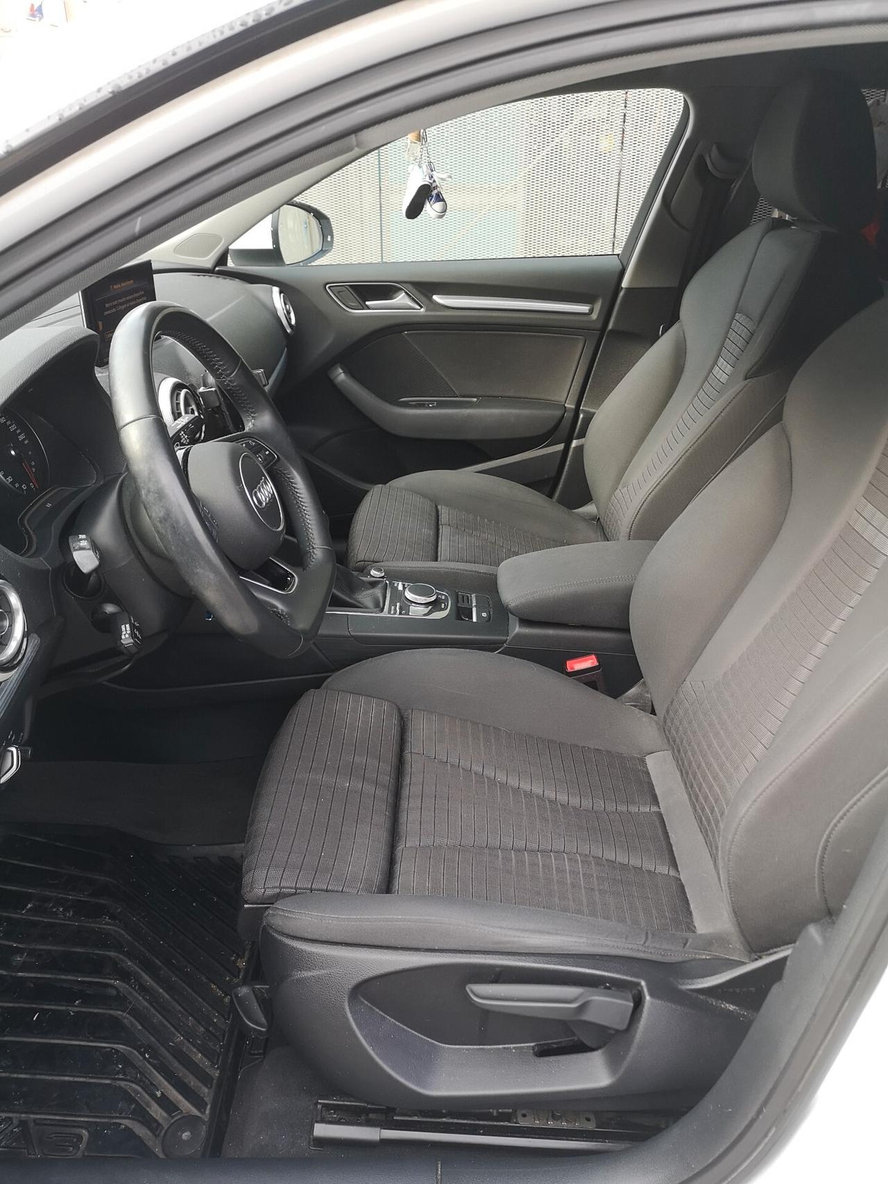 Audi A3 SPB 35 TFSI COD Business - 2018