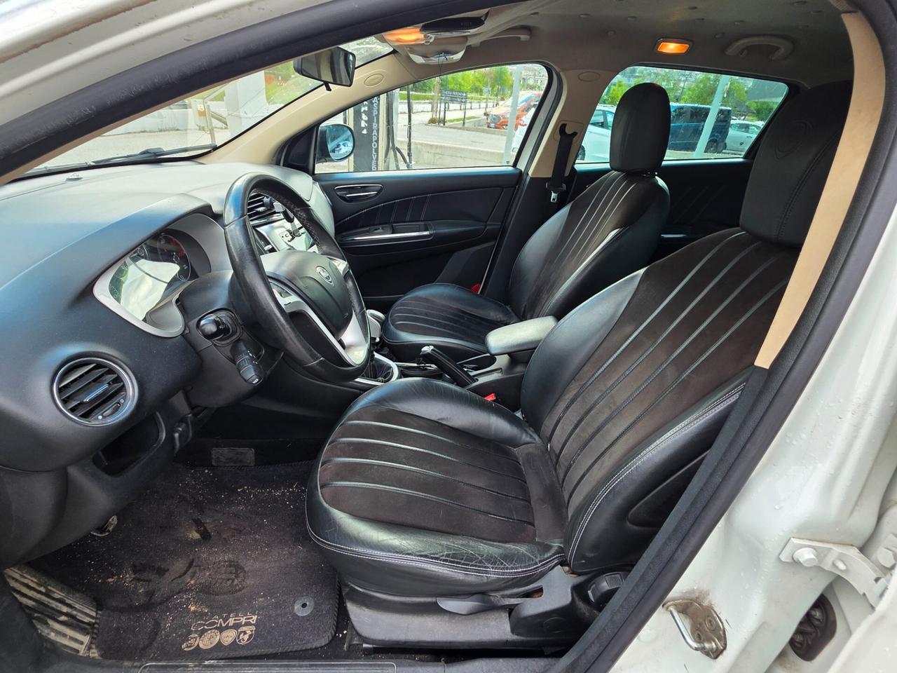 Lancia Delta 1.6 MJT anno 2011 228.000km