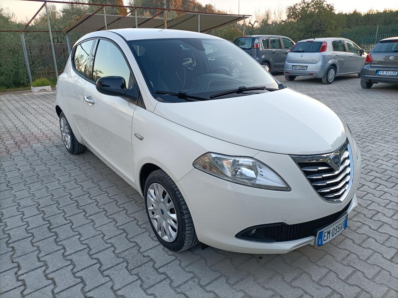 Lancia Ypsilon 1.2 69 CV 5 porte GPL Ecochic Gold