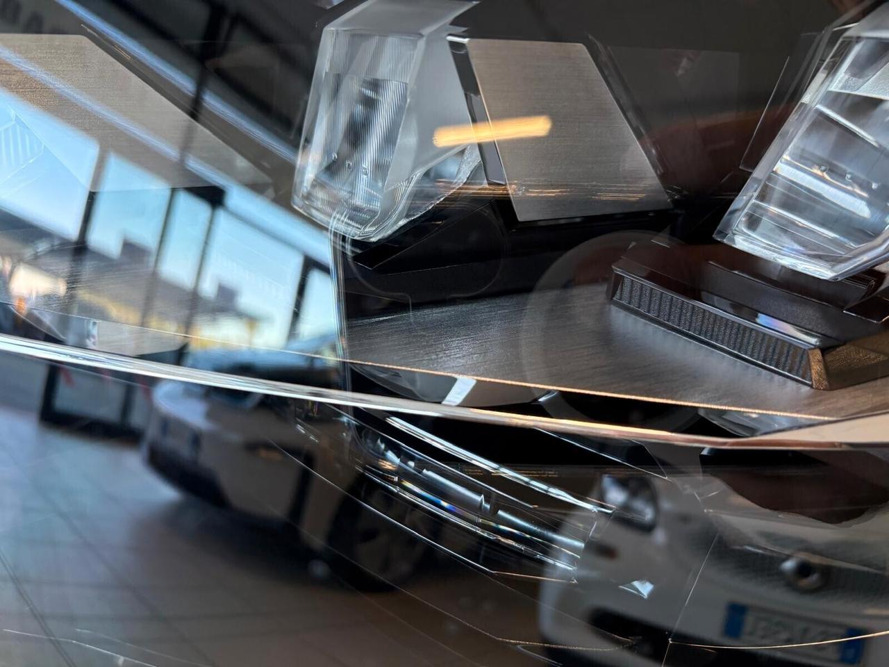 Peugeot 2008 GT PureTech 130 EAT8 SPOTICAR