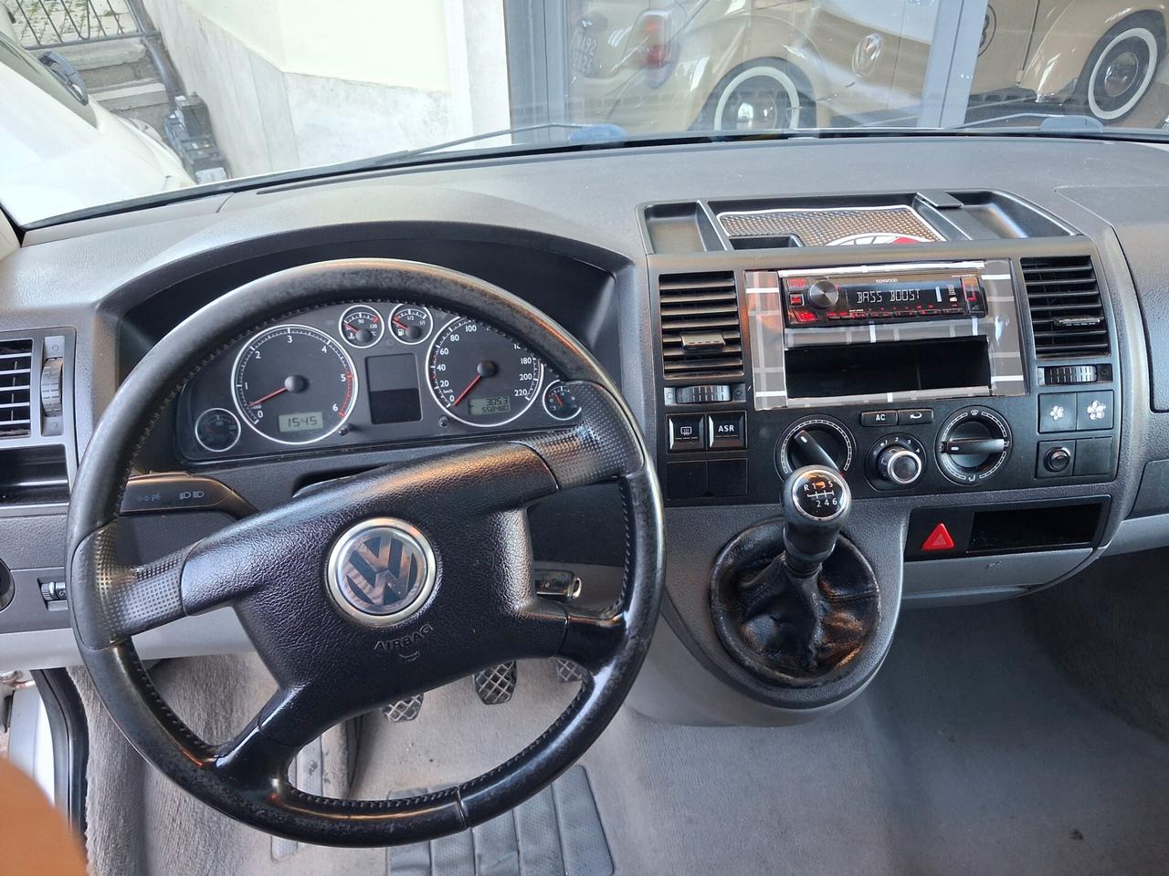 Volkswagen Multivan 2.5 TDI/130CV Comfortline