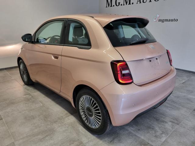 FIAT 500 Berlina Hybrid Icon