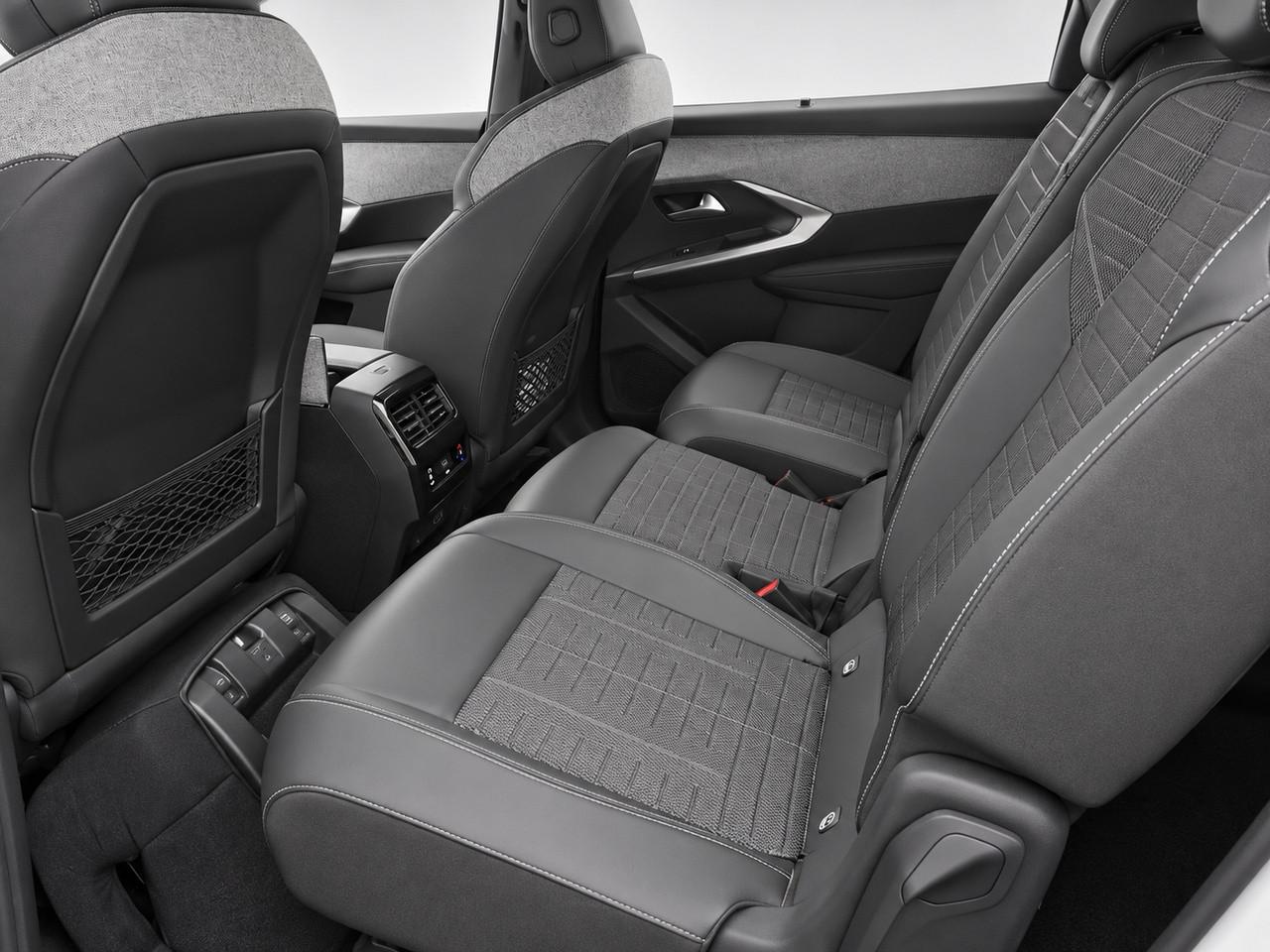 PEUGEOT 5008 III 2024 - Nuovo 5008 Hybrid 136 e-DCS6 GT