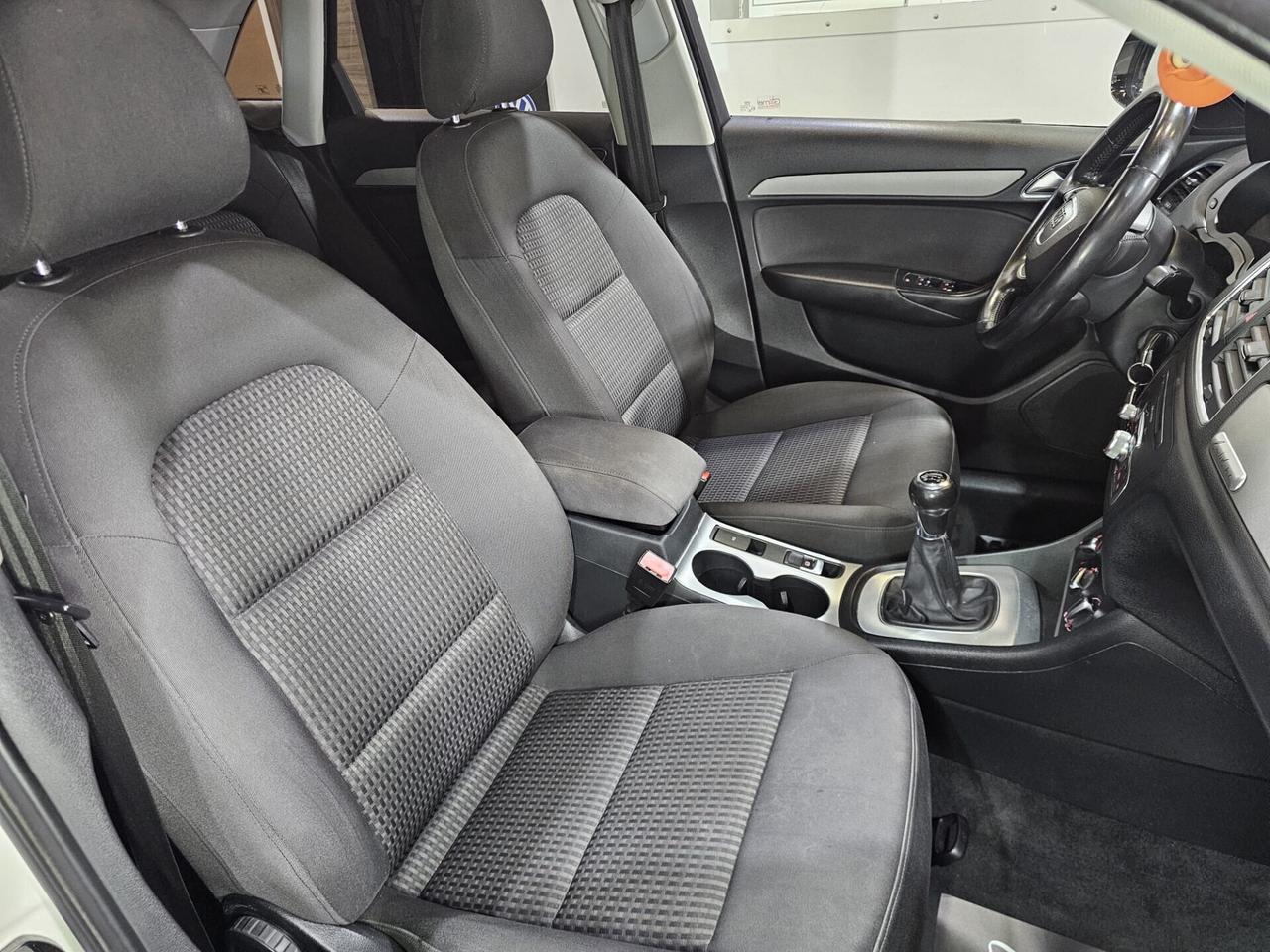 Audi Q3 2.0 TDI 140cv S line