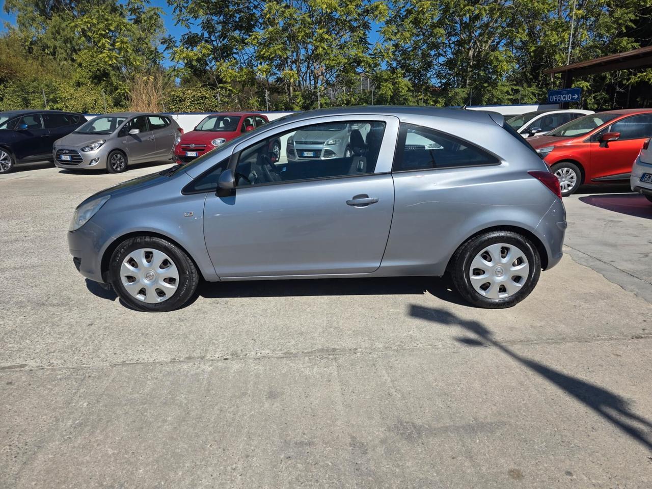 Opel Corsa 1.2 3 porte Club